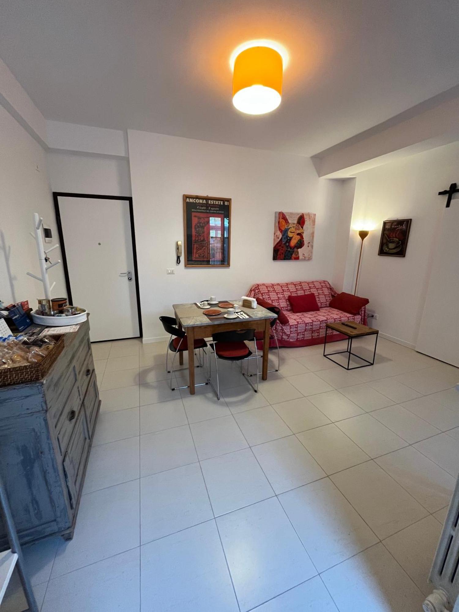 Minevaganti Appartement Ancona Buitenkant foto