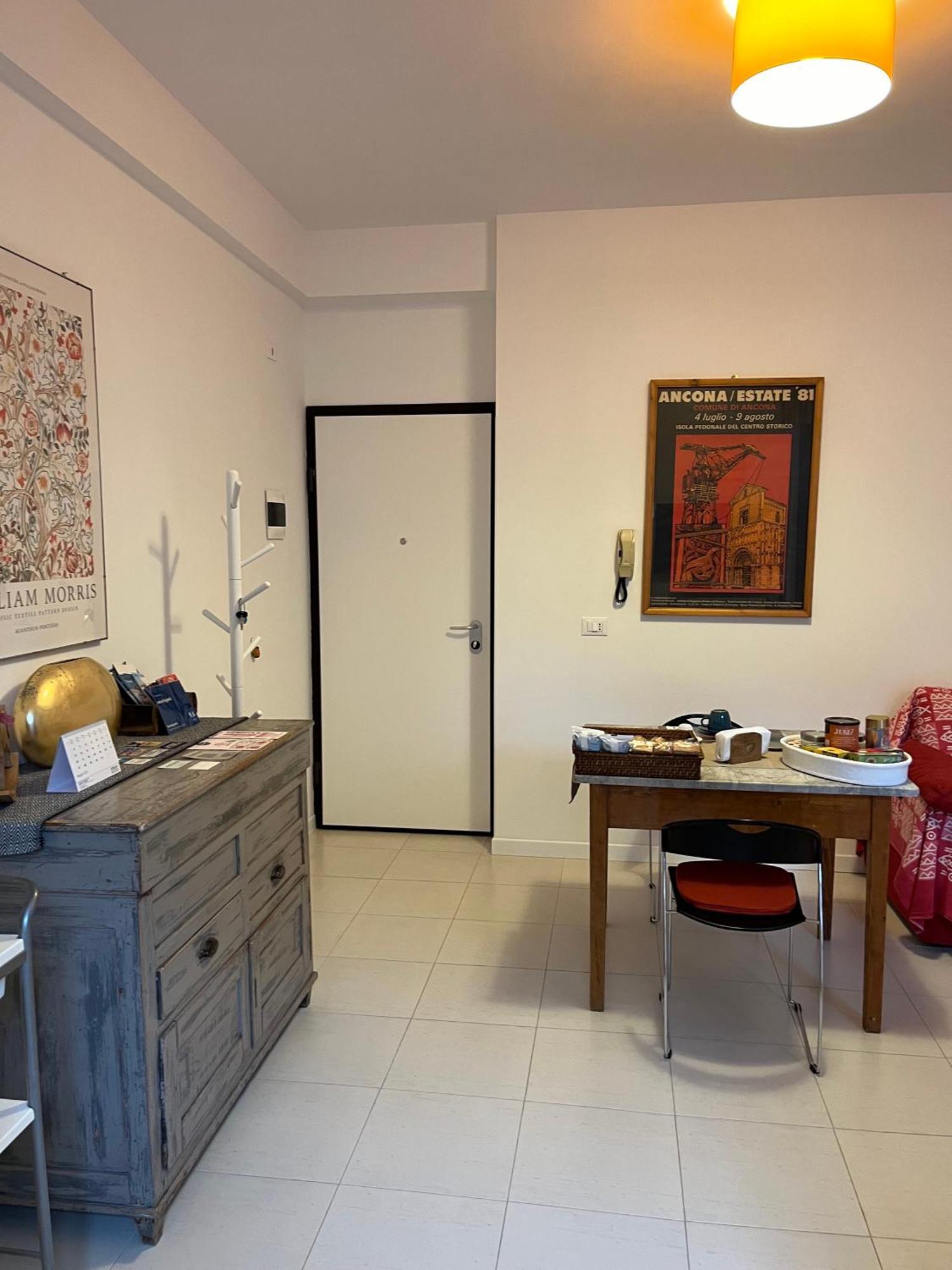 Minevaganti Appartement Ancona Buitenkant foto